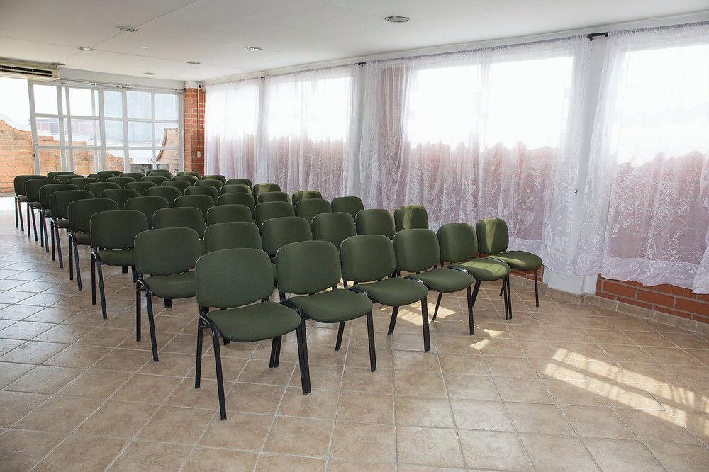 Ayenda 1223 Porton De La 10 Hotel Меделин Екстериор снимка