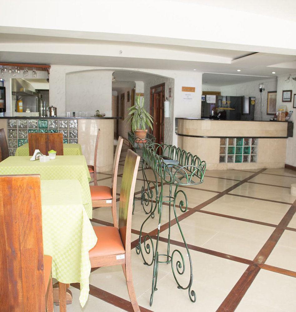 Ayenda 1223 Porton De La 10 Hotel Меделин Екстериор снимка