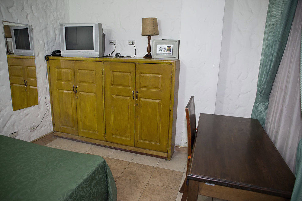 Ayenda 1223 Porton De La 10 Hotel Меделин Екстериор снимка